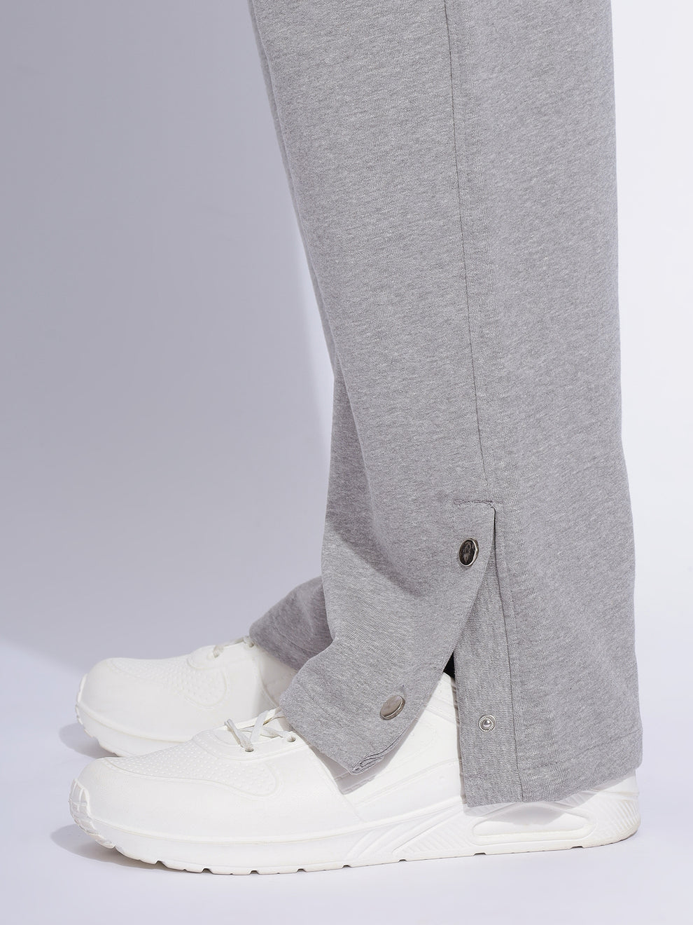 Six Pocket Streetwear Pants – Baggy Fit, Big Statement